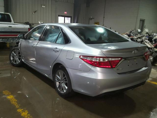4T1BF1FK5HU337057 - 2017 TOYOTA CAMRY LE SILVER photo 3