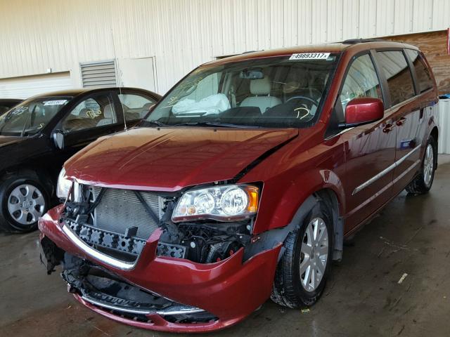 2C4RC1BG3DR604507 - 2013 CHRYSLER TOWN & COU RED photo 2