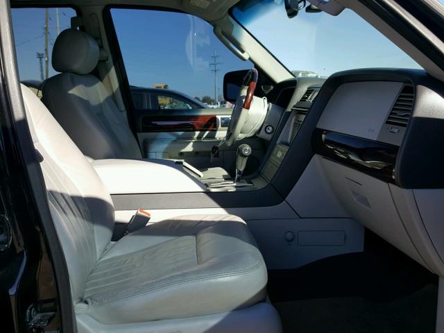 5LMFU28506LJ09911 - 2006 LINCOLN NAVIGATOR 黑色 照片 5