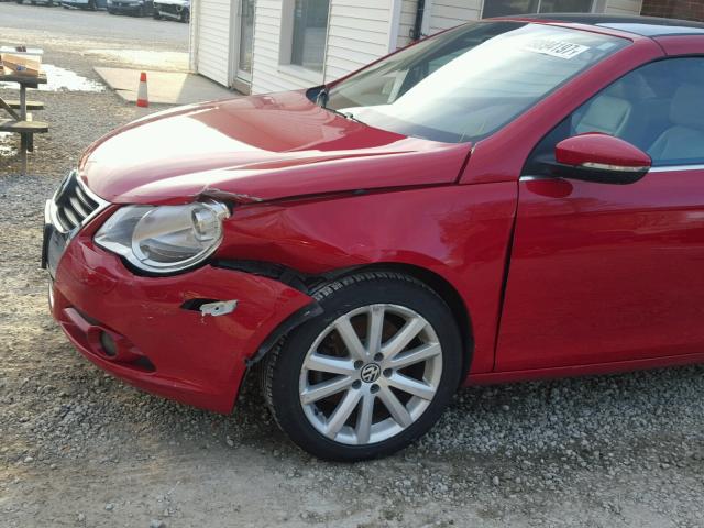 WVWBW7AH4BV002960 - 2011 VOLKSWAGEN EOS KOMFOR RED photo 9