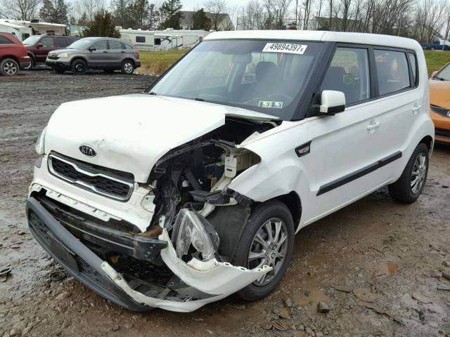 KNDJT2A54C7416260 - 2012 KIA SOUL WHITE photo 2