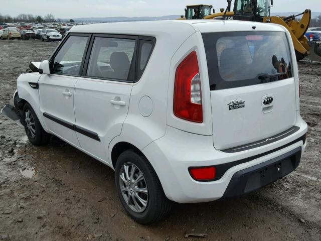 KNDJT2A54C7416260 - 2012 KIA SOUL WHITE photo 3