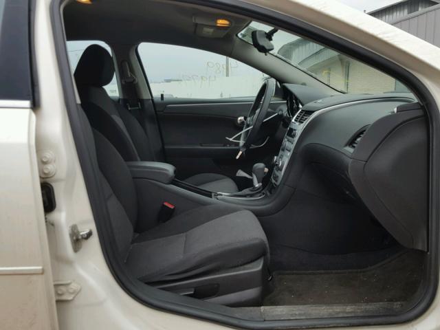 1G1ZC5E02CF351538 - 2012 CHEVROLET MALIBU 1LT WHITE photo 5