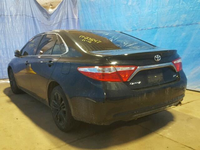 4T1BF1FKXHU323915 - 2017 TOYOTA CAMRY LE BLACK photo 3