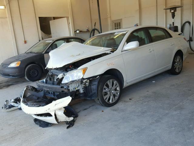 4T1BK36B78U264927 - 2008 TOYOTA AVALON XL WHITE photo 2