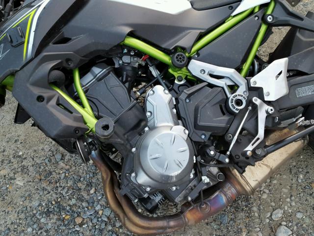 JKAEREH10HDA05688 - 2017 KAWASAKI ER650 H GREEN photo 7