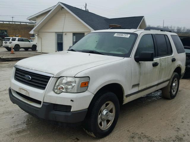 1FMEU72E96UB13955 - 2006 FORD EXPLORER X WHITE photo 2