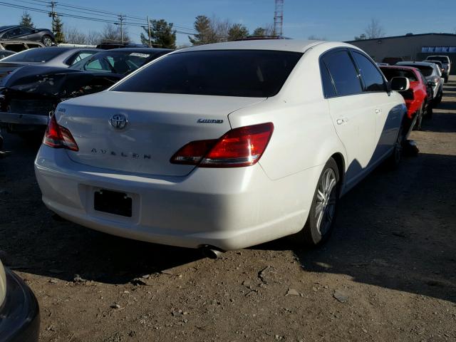 4T1BK36B66U116197 - 2006 TOYOTA AVALON XL WHITE photo 4