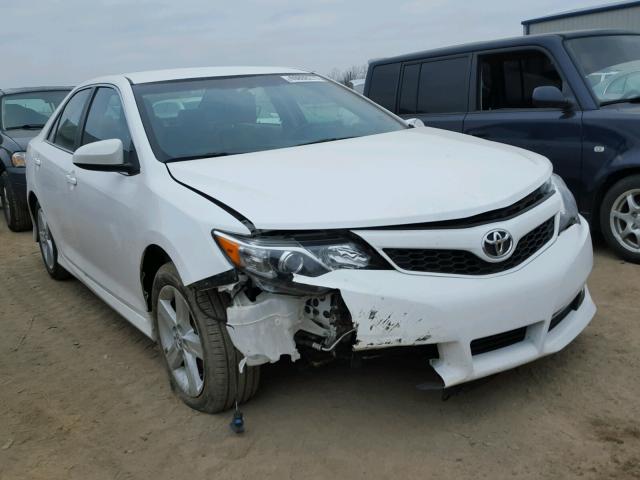 4T1BF1FK8EU817640 - 2014 TOYOTA CAMRY L WHITE photo 1