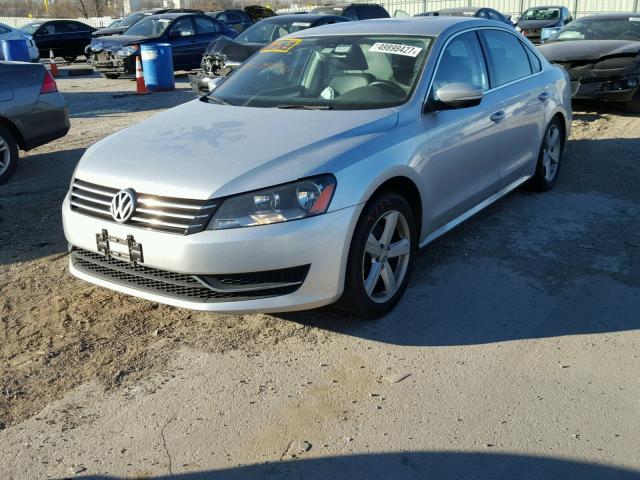 1VWBP7A39DC089736 - 2013 VOLKSWAGEN PASSAT SE SILVER photo 2