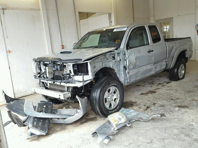 5TEUU42N46Z160476 - 2006 TOYOTA TACOMA ACC SILVER photo 2