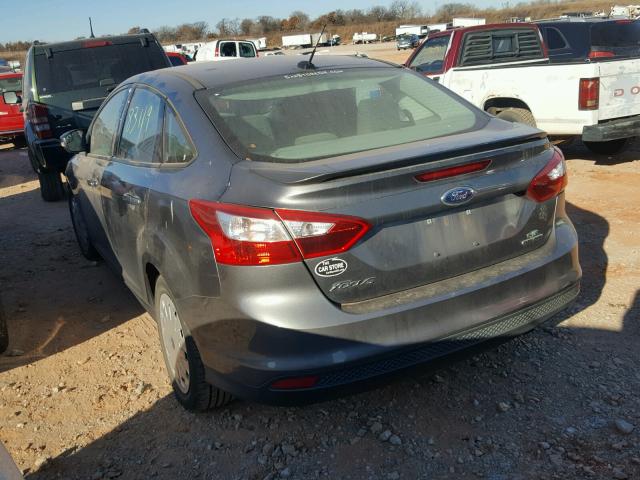 1FADP3F27DL364031 - 2013 FORD FOCUS SE GRAY photo 3