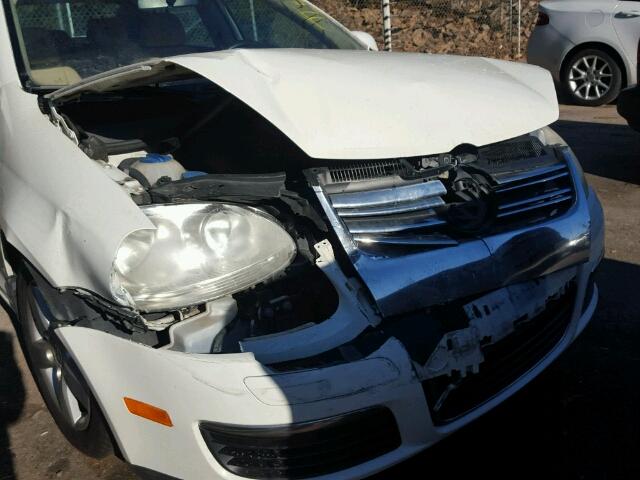 3VWRM71K78M053093 - 2008 VOLKSWAGEN JETTA SE WHITE photo 9