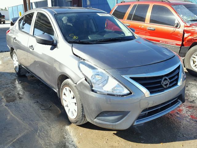 3N1CN7AP0GL835437 - 2016 NISSAN VERSA S GRAY photo 1