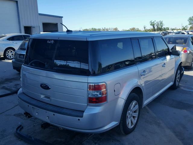 2FMGK5BC7BBD06509 - 2011 FORD FLEX SE SILVER photo 4