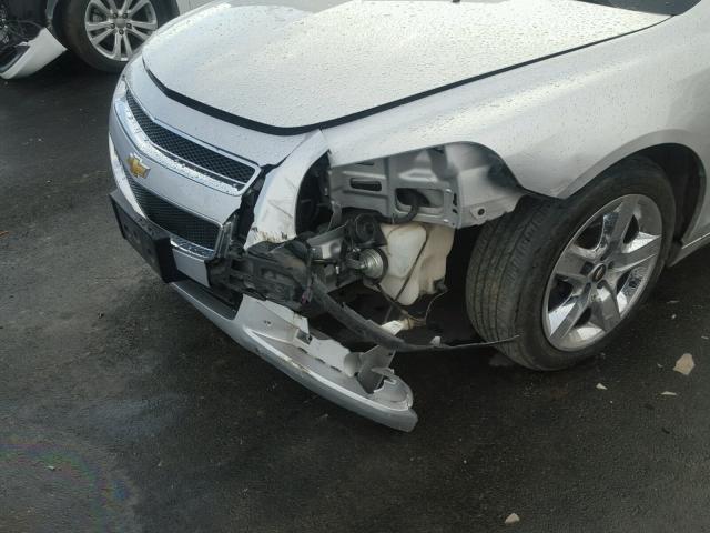 1G1ZC5EB1AF323549 - 2010 CHEVROLET MALIBU 1LT 银色 照片 9