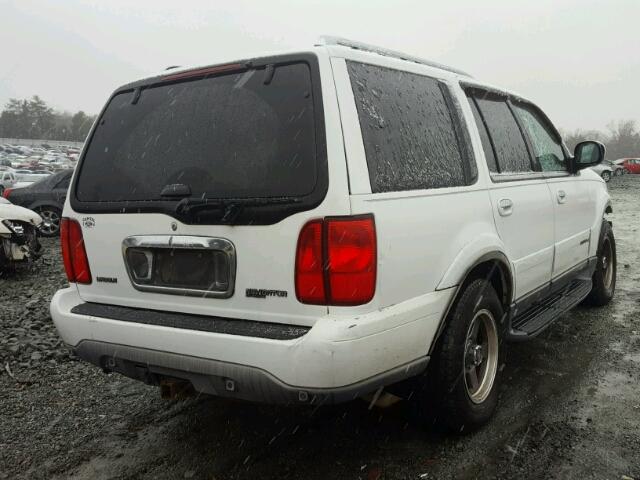 5LMFU28R52LJ16625 - 2002 LINCOLN NAVIGATOR WHITE photo 4