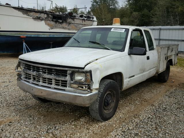 1GCGC29R5WE247691 - 1998 CHEVROLET GMT-400 C2 WHITE photo 2