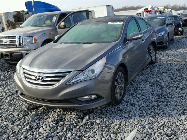 5NPEC4AC8EH828966 - 2014 HYUNDAI SONATA SE SILVER photo 2