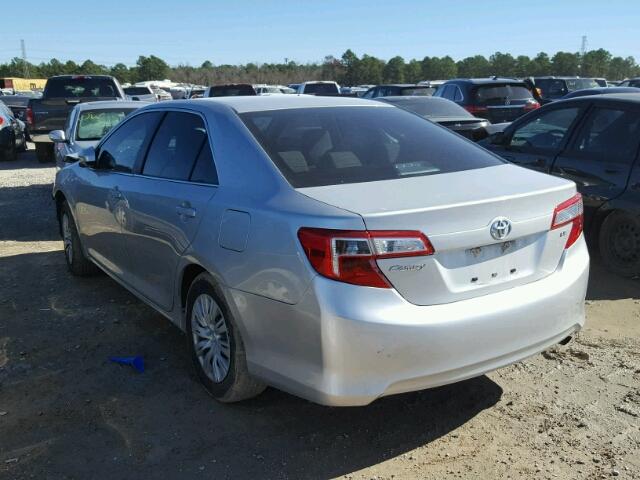 4T4BF1FK0ER357556 - 2014 TOYOTA CAMRY L SILVER photo 3