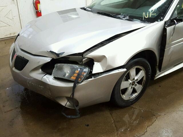 2G2WR554071218662 - 2007 PONTIAC GRAND PRIX SILVER photo 9