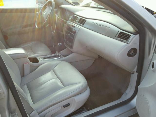 2G1WD58C589174036 - 2008 CHEVROLET IMPALA SUP 银色 照片 5