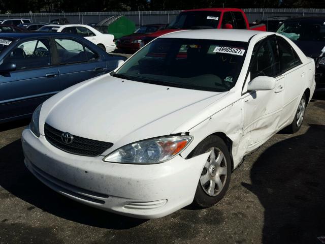 4T1BE32K62U038057 - 2002 TOYOTA CAMRY LE WHITE photo 2
