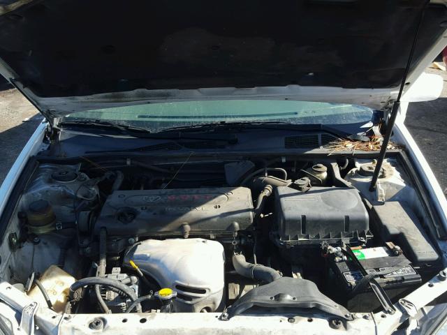 4T1BE32K62U038057 - 2002 TOYOTA CAMRY LE WHITE photo 7