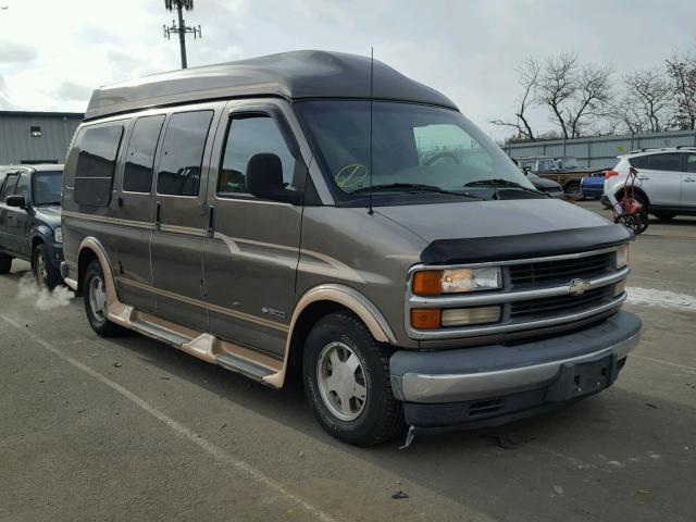 1GBFG15MXY1110250 - 2000 CHEVROLET EXPRESS G1 BROWN photo 1