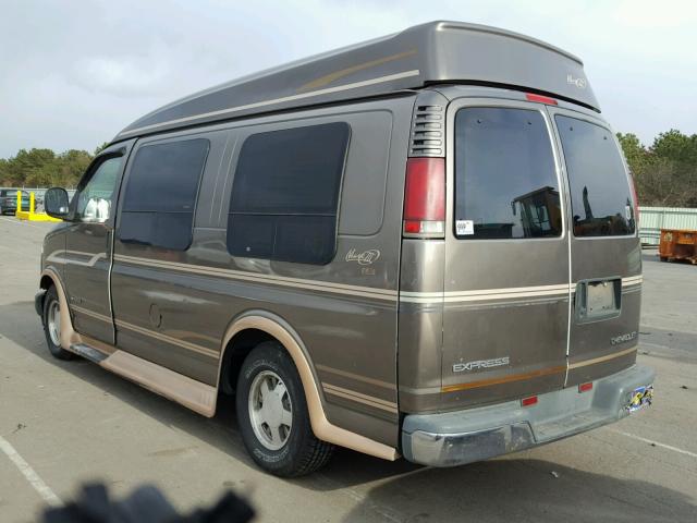 1GBFG15MXY1110250 - 2000 CHEVROLET EXPRESS G1 BROWN photo 3