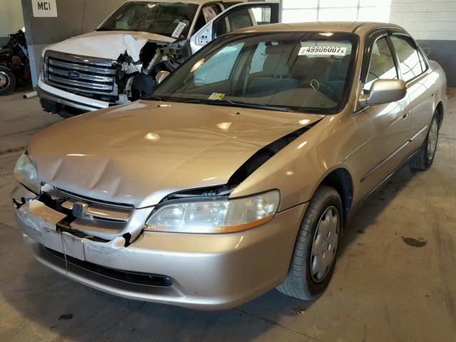 1HGCG6656YA066977 - 2000 HONDA ACCORD LX GOLD photo 2