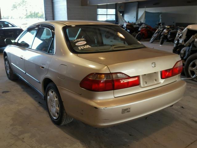 1HGCG6656YA066977 - 2000 HONDA ACCORD LX GOLD photo 3