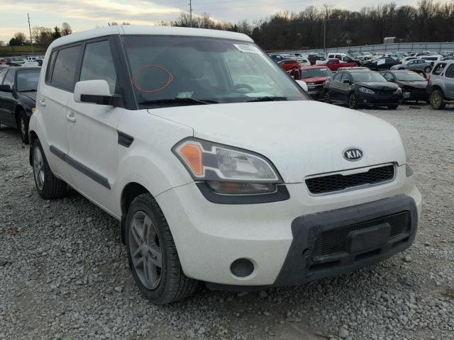 KNDJT2A22B7715699 - 2011 KIA SOUL + WHITE photo 1