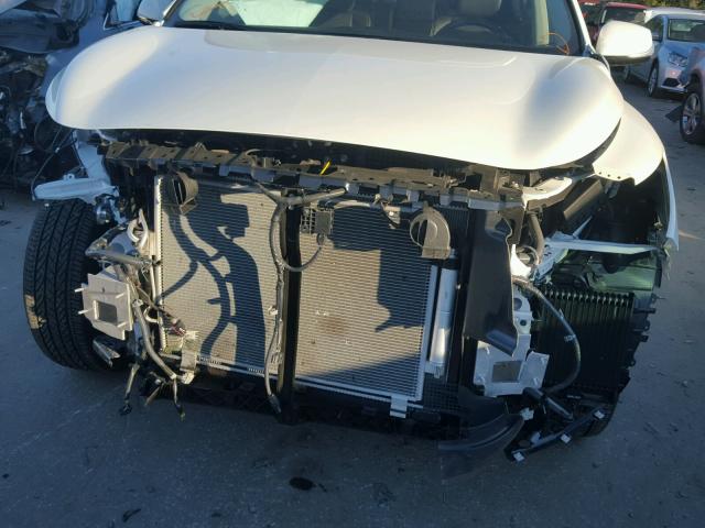 5N1DL0MM5HC546563 - 2017 INFINITI QX60 WHITE photo 9