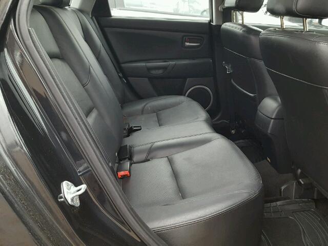 JM1BK343451278247 - 2005 MAZDA 3 HATCHBAC BLACK photo 6
