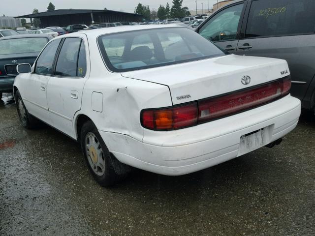 JT2VK12E6P0155976 - 1993 TOYOTA CAMRY LE WHITE photo 3