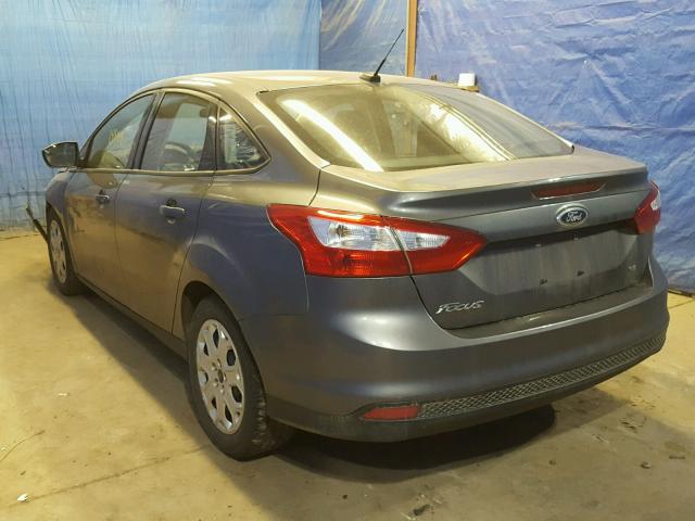 1FAHP3F28CL353751 - 2012 FORD FOCUS SE SILVER photo 3