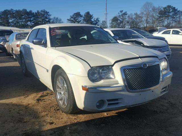 2C3JA63H65H173163 - 2005 CHRYSLER 300C WHITE photo 1