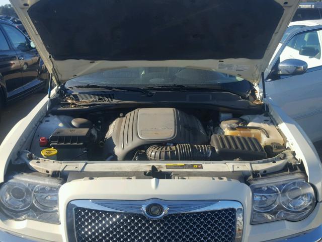 2C3JA63H65H173163 - 2005 CHRYSLER 300C WHITE photo 7