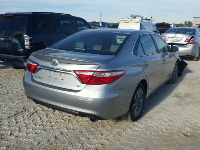 4T1BF1FK4HU364377 - 2017 TOYOTA CAMRY LE 银色 照片 4