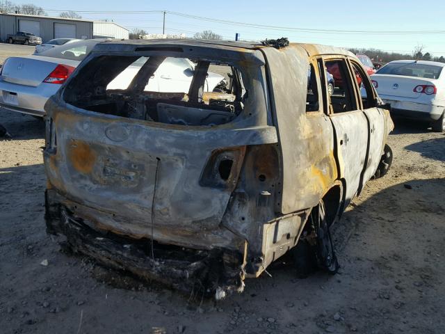 5XYKT4A68CG234346 - 2012 KIA SORENTO BA BURN photo 4