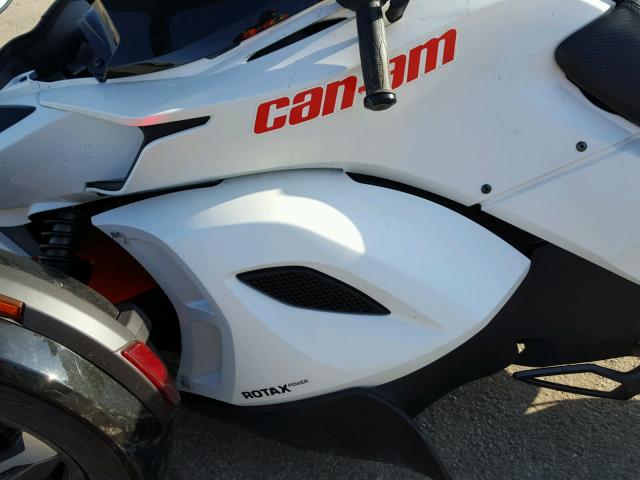 2BXNABC1XEV000126 - 2014 CAN-AM SPYDER ROA WHITE photo 7