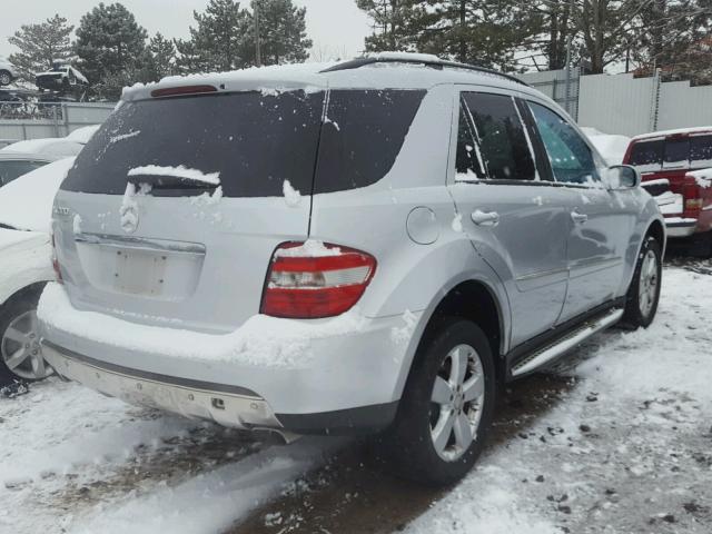 4JGBB75E56A042193 - 2006 MERCEDES-BENZ ML 500 SILVER photo 4