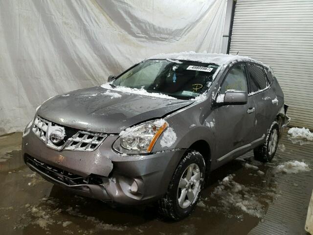 JN8AS5MV8DW658027 - 2013 NISSAN ROGUE S GRAY photo 2