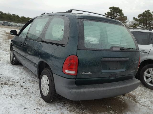 2P4GP25R3VR200702 - 1997 PLYMOUTH VOYAGER GREEN photo 3