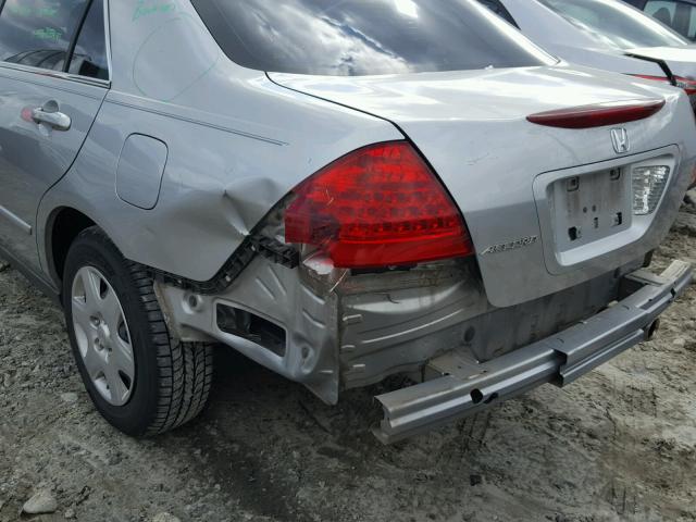 3HGCM56447G704380 - 2007 HONDA ACCORD LX SILVER photo 9