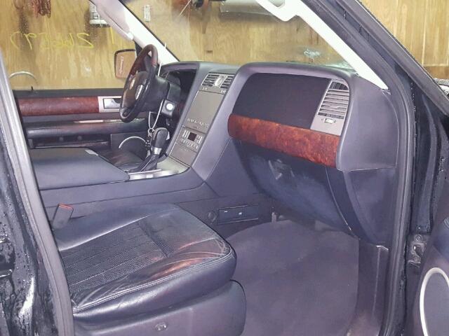 5LMFU28RX3LJ26035 - 2003 LINCOLN NAVIGATOR BLACK photo 5