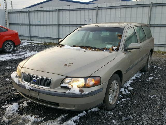 YV1SW61T742356047 - 2004 VOLVO V70 TAN photo 2