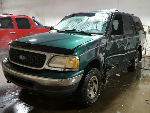 1FMRU1663YLA10959 - 2000 FORD EXPEDITION GREEN photo 2