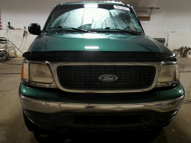 1FMRU1663YLA10959 - 2000 FORD EXPEDITION GREEN photo 9